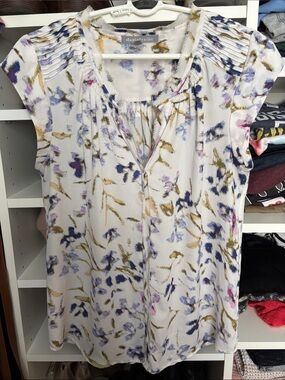 Daniel Rainn White Floral Cap-Sleeve Pleated-Neck Blouse